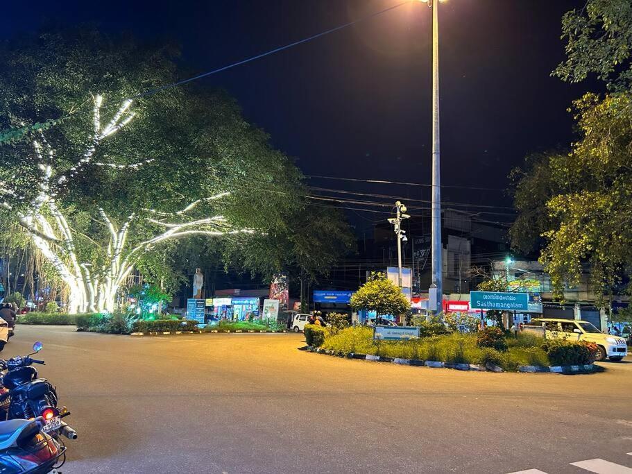 La Casa Trivandrum 4 Bhk Ac Luxury Villa At City Centre, Just 6 Kms To Airport Thiruvananthapuram ภายนอก รูปภาพ