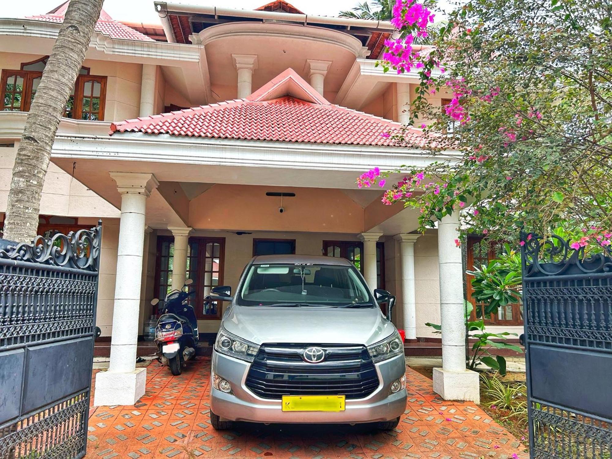 La Casa Trivandrum 4 Bhk Ac Luxury Villa At City Centre, Just 6 Kms To Airport Thiruvananthapuram ภายนอก รูปภาพ