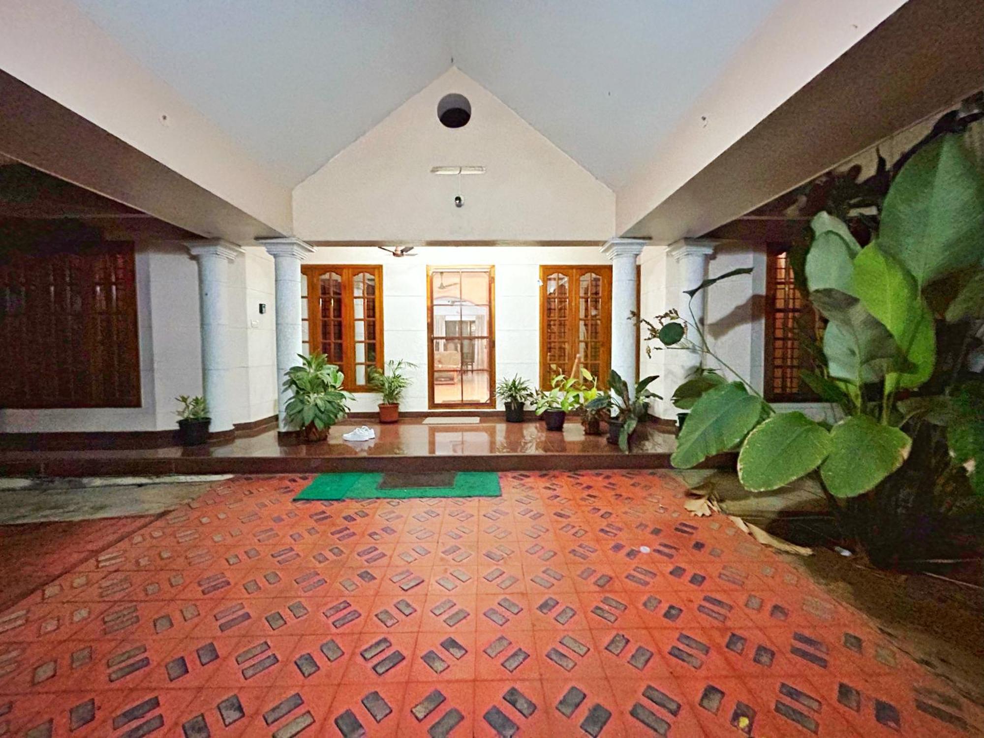 La Casa Trivandrum 4 Bhk Ac Luxury Villa At City Centre, Just 6 Kms To Airport Thiruvananthapuram ภายนอก รูปภาพ
