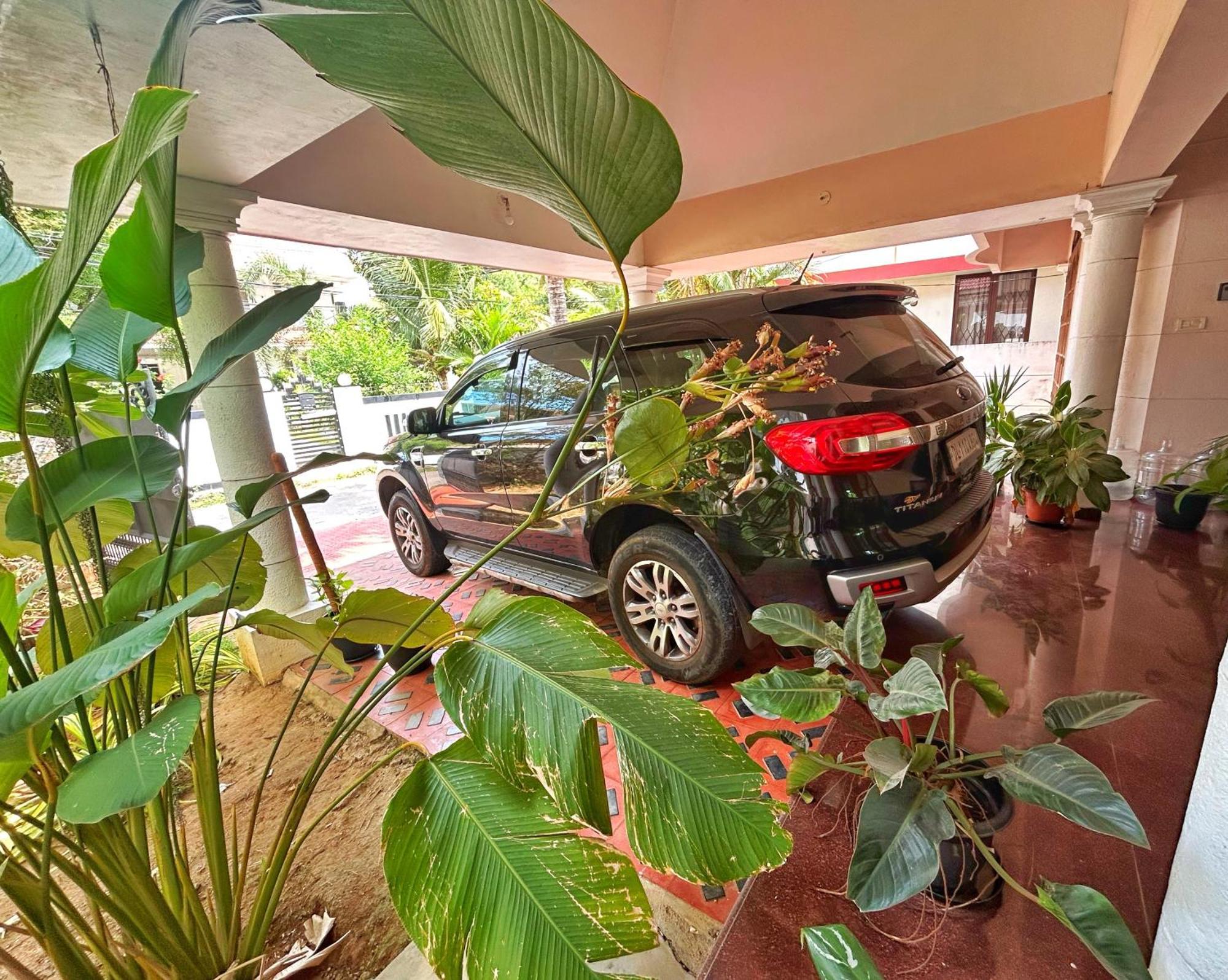 La Casa Trivandrum 4 Bhk Ac Luxury Villa At City Centre, Just 6 Kms To Airport Thiruvananthapuram ภายนอก รูปภาพ