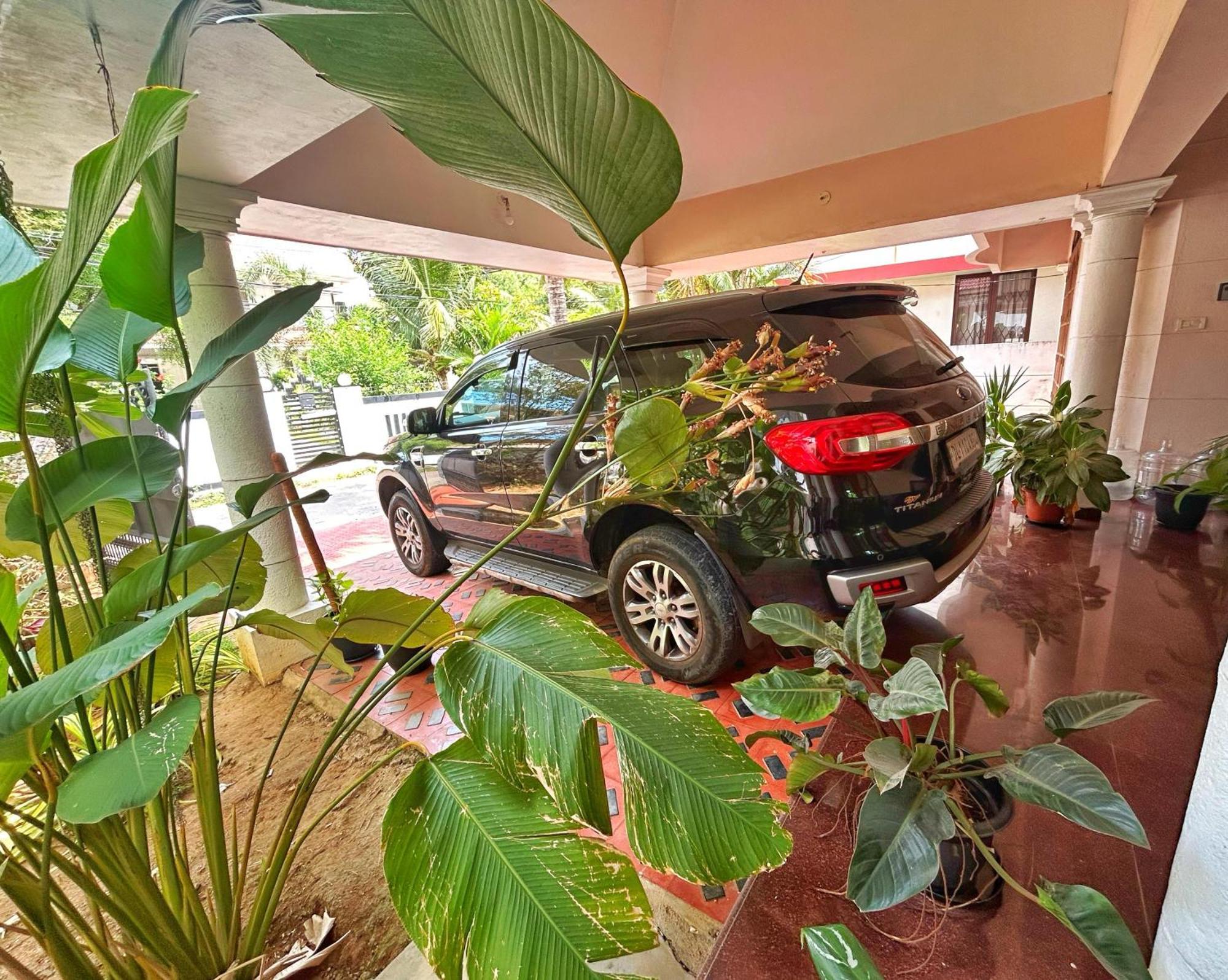 La Casa Trivandrum 4 Bhk Ac Luxury Villa At City Centre, Just 6 Kms To Airport Thiruvananthapuram ภายนอก รูปภาพ