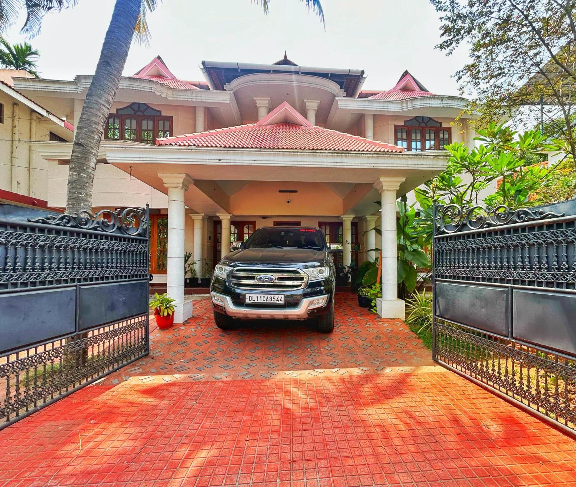 La Casa Trivandrum 4 Bhk Ac Luxury Villa At City Centre, Just 6 Kms To Airport Thiruvananthapuram ภายนอก รูปภาพ